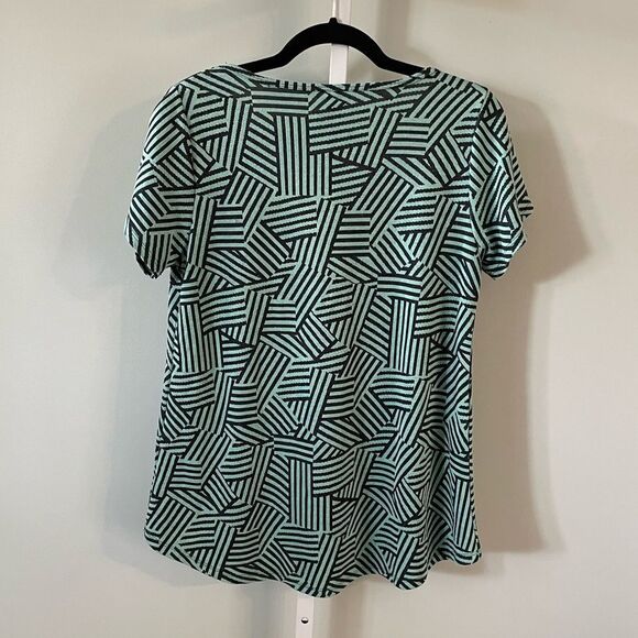 LuLaRoe Geometric Print Top - Picture 4 of 4